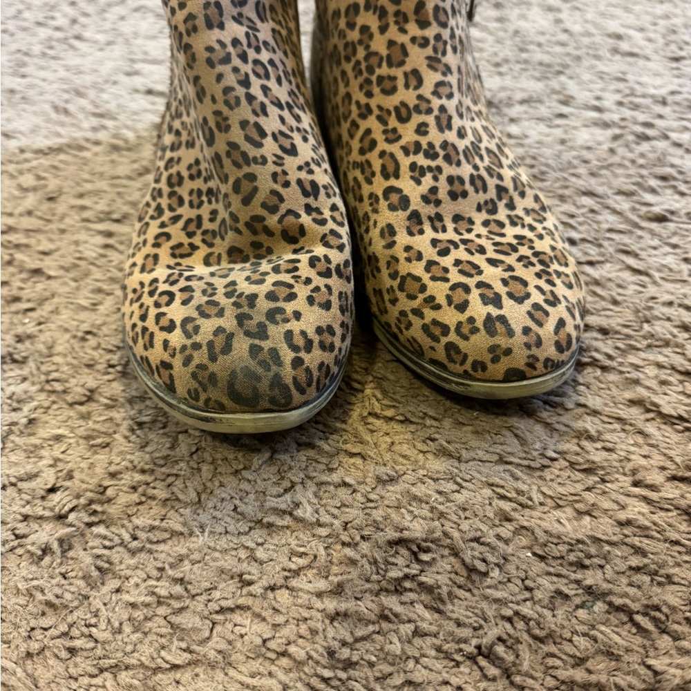 Girls Cat & Jack Brown Leopard Animal Print Boots Booties Big Girls 6 Women 8 - Picture 7 of 7